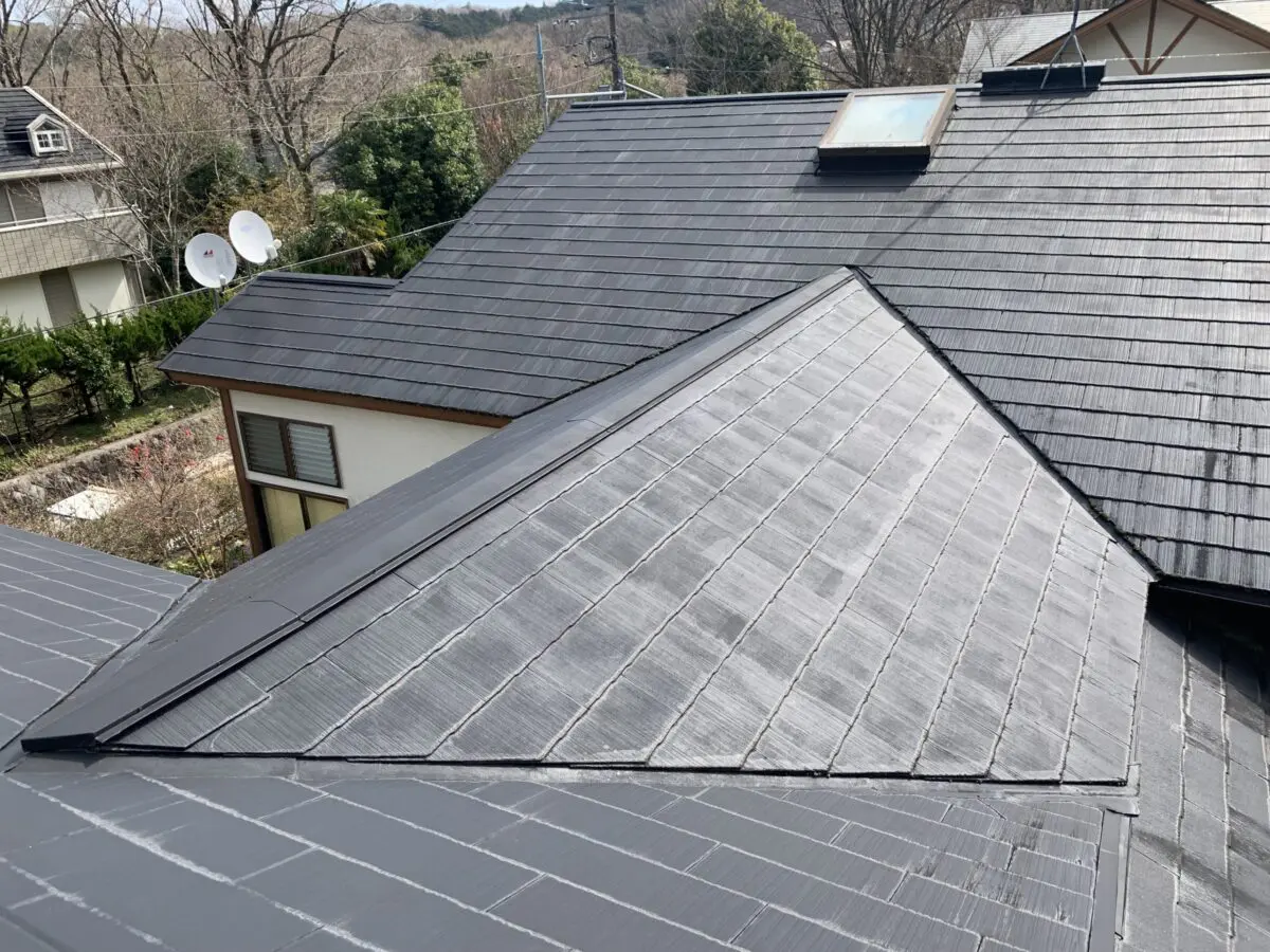 静岡県伊東市 屋根カバー工法工事 スレート屋根 セネター 三島市の屋根リフォーム 雨漏り修理専門店 株 スルガ住研